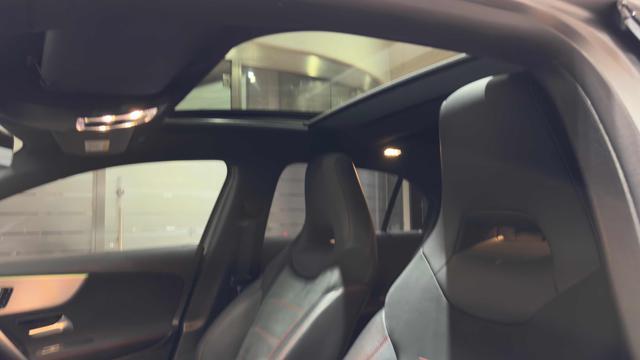 MERCEDES-BENZ A 35 AMG 4Matic