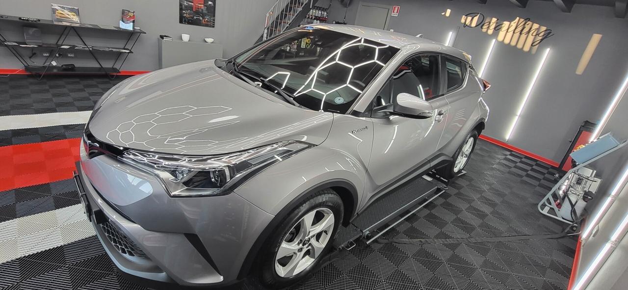Toyota C-HR 1.8 Hybrid E-CVT Active