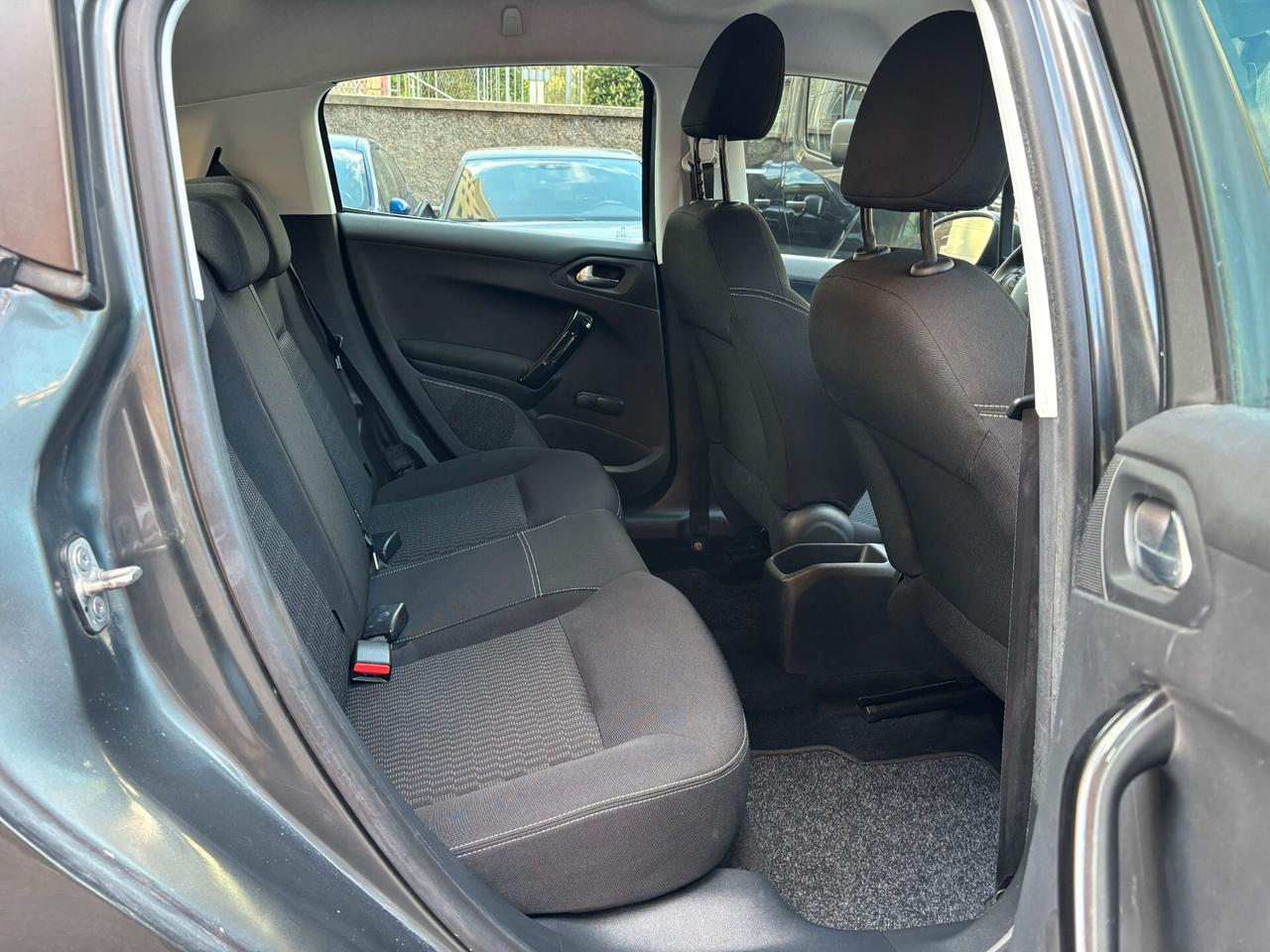Peugeot 208 BlueHDi 75 5 porte Active