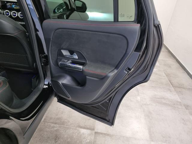 MERCEDES-BENZ GLA 200 d Automatic 4Matic Premium