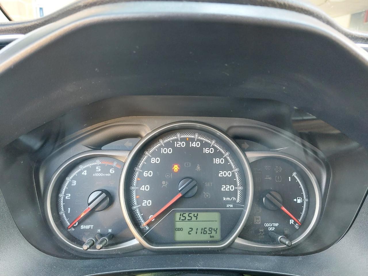 Toyota Yaris 1.4 D-4D 5 porte Lounge STUPENDA OK NEOPATENTATI