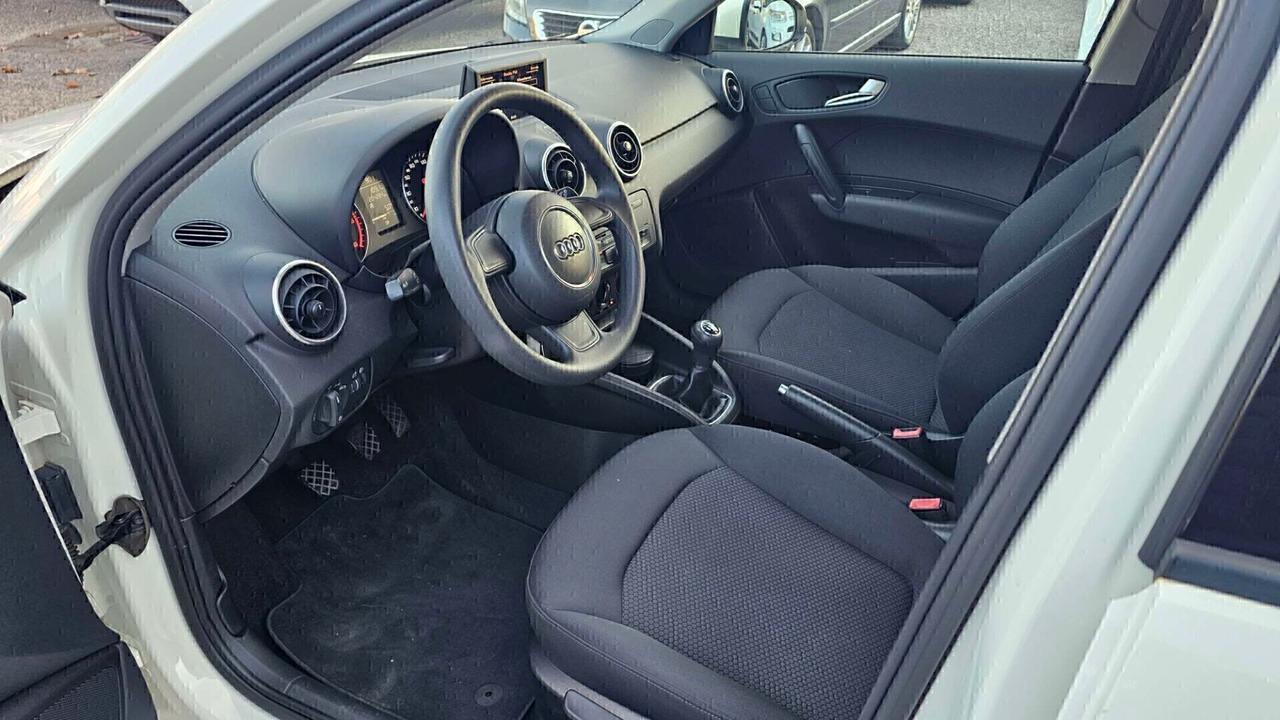 Audi A1 1.6 TDI S line edition NEOPATENTATI