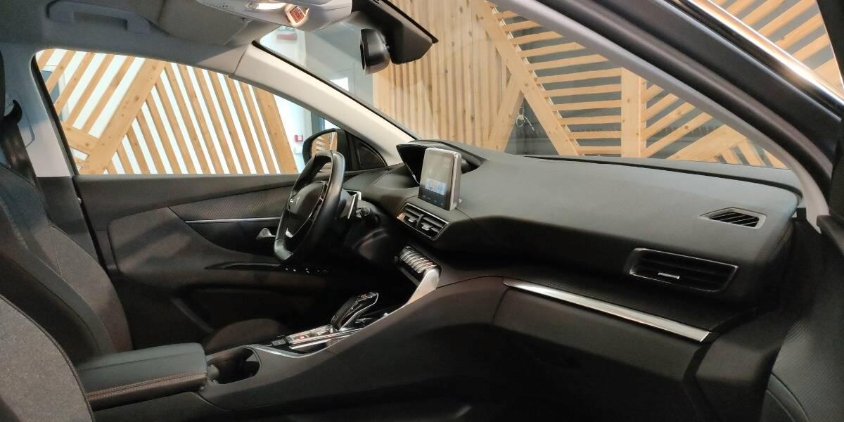 Peugeot 3008 1.5 bluehdi Business s&s 130cv eat8