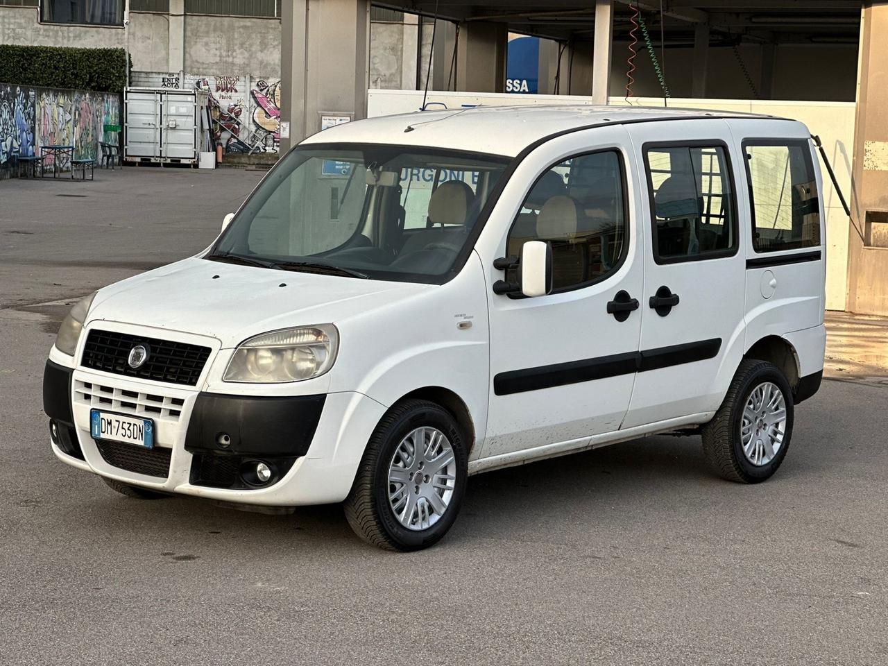 Fiat doblo 5 posti anno 2008 autocarro