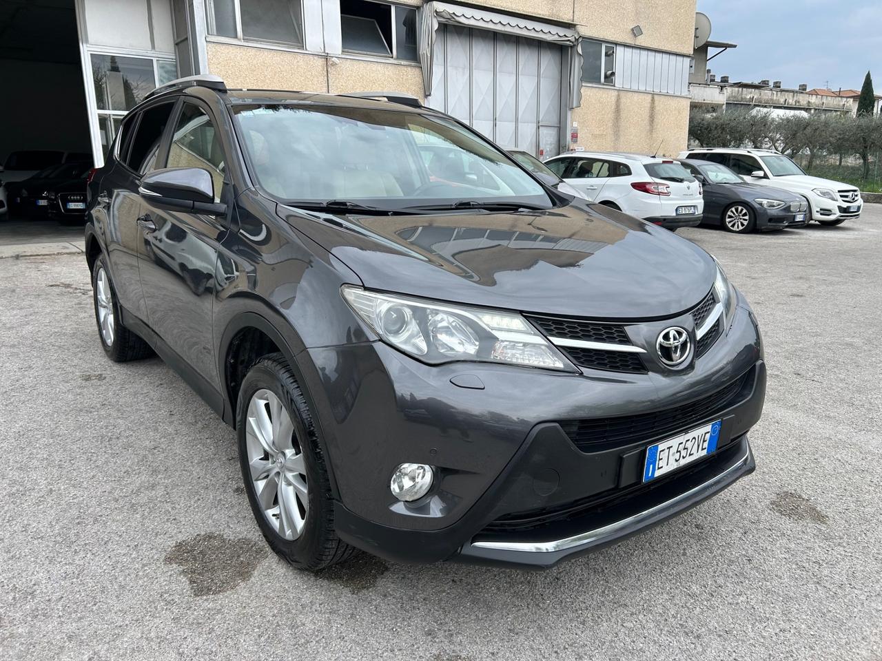 Toyota RAV 4 RAV4 2.0 D-4D 4WD Lounge