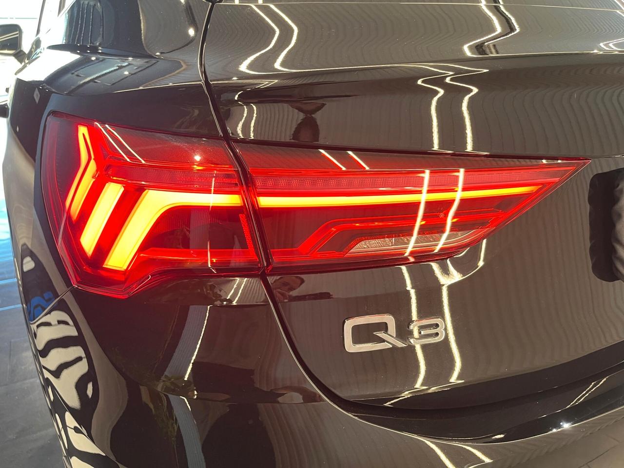 Audi Q3 SPB 45 TFSI e S tronic Business Plus