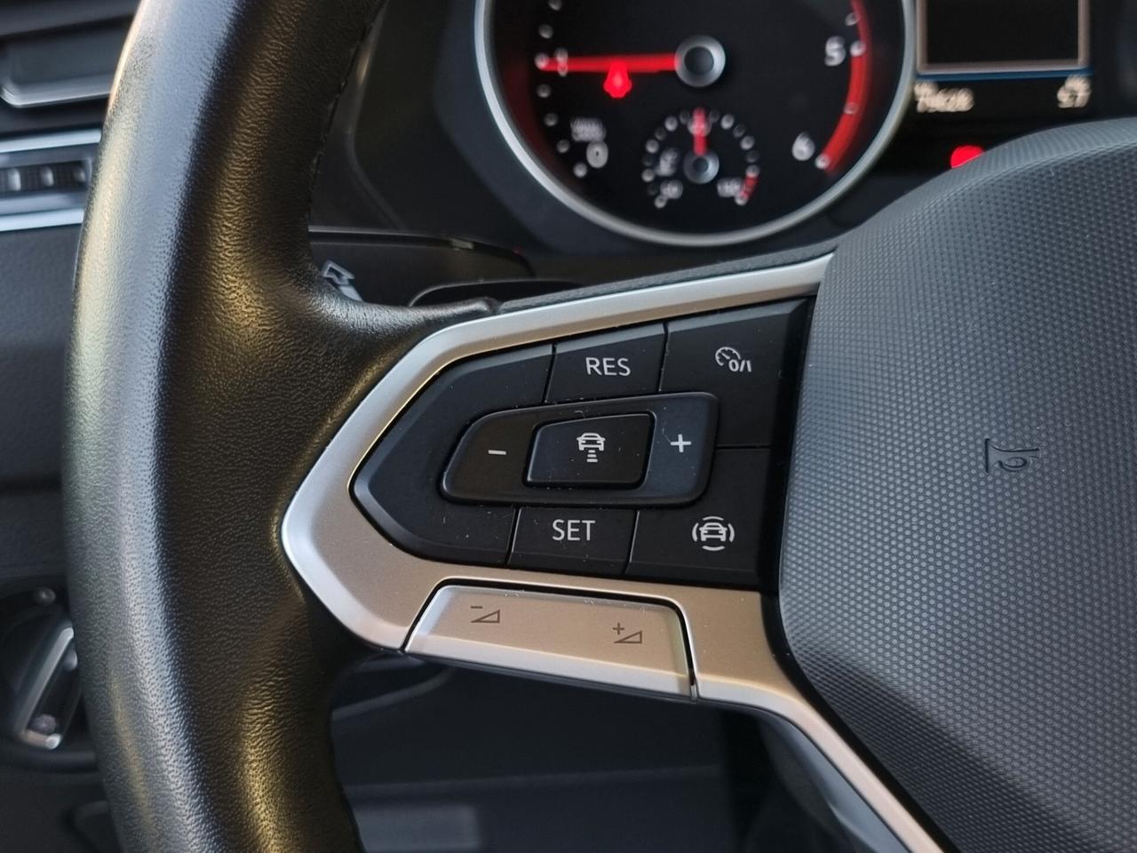 Volkswagen Tiguan II 2021 2.0 tdi Life 150cv dsg