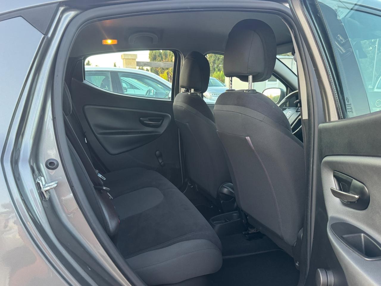 Lancia Ypsilon 1.2 69 CV 5 porte GPL Ecochic 30th Anniversary