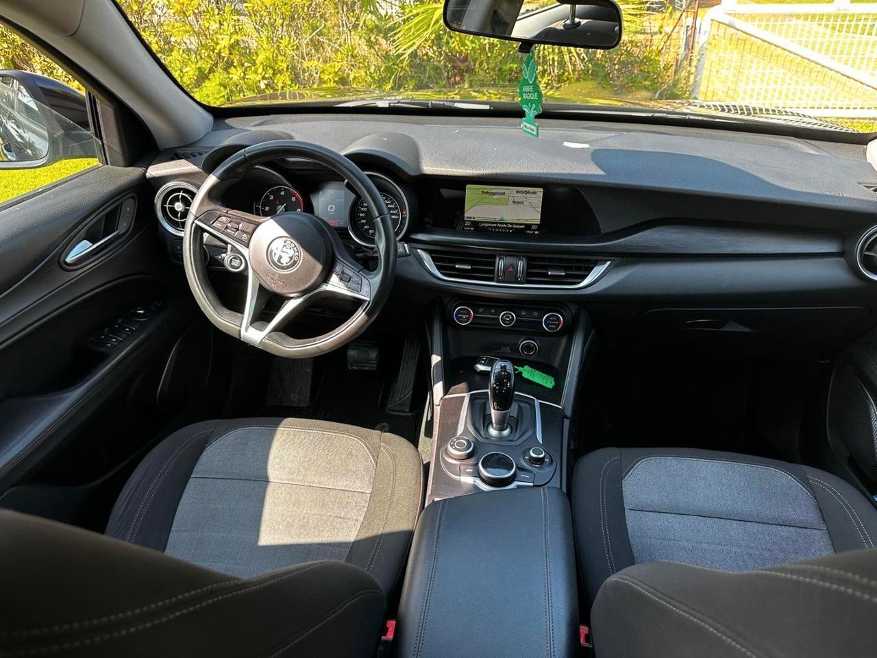 Alfa Romeo Stelvio 2.2 Turbodiesel 180 CV AT8 Q4 Business