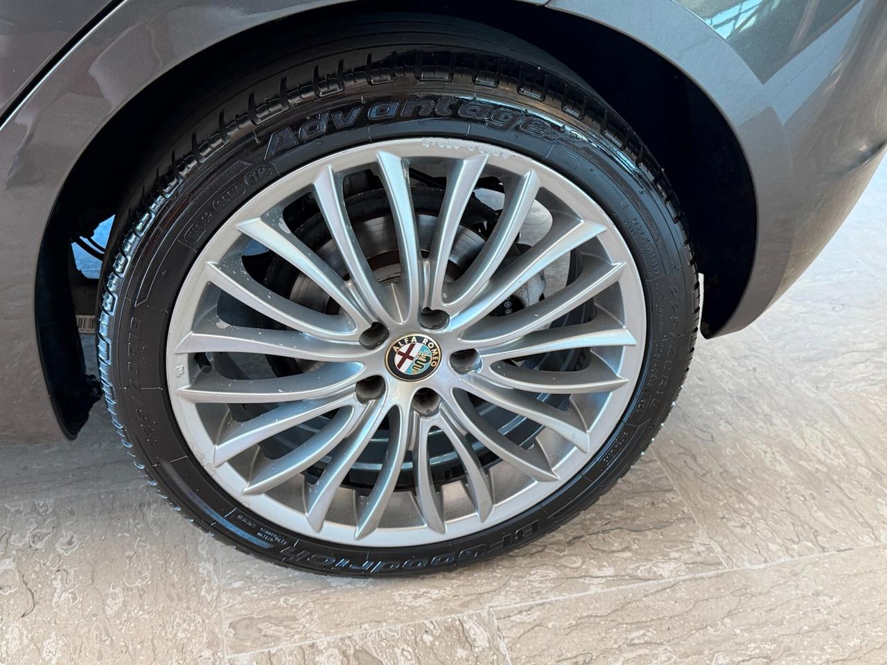 Alfa Romeo Giulietta 2.0 M.JET 150 cv. EXCLUSIVE (Tetto)
