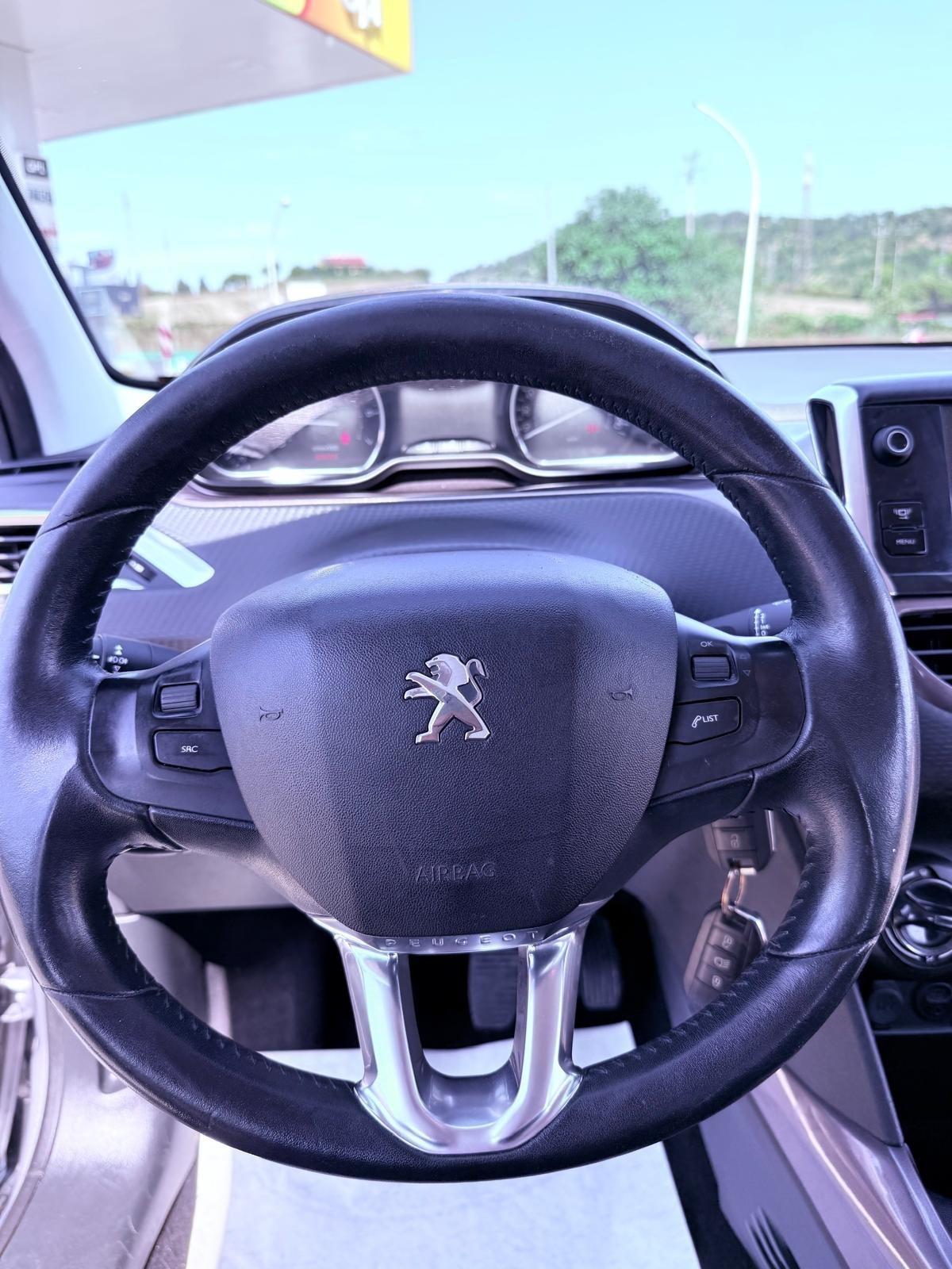 Peugeot 2008 PureTech 82 Allure