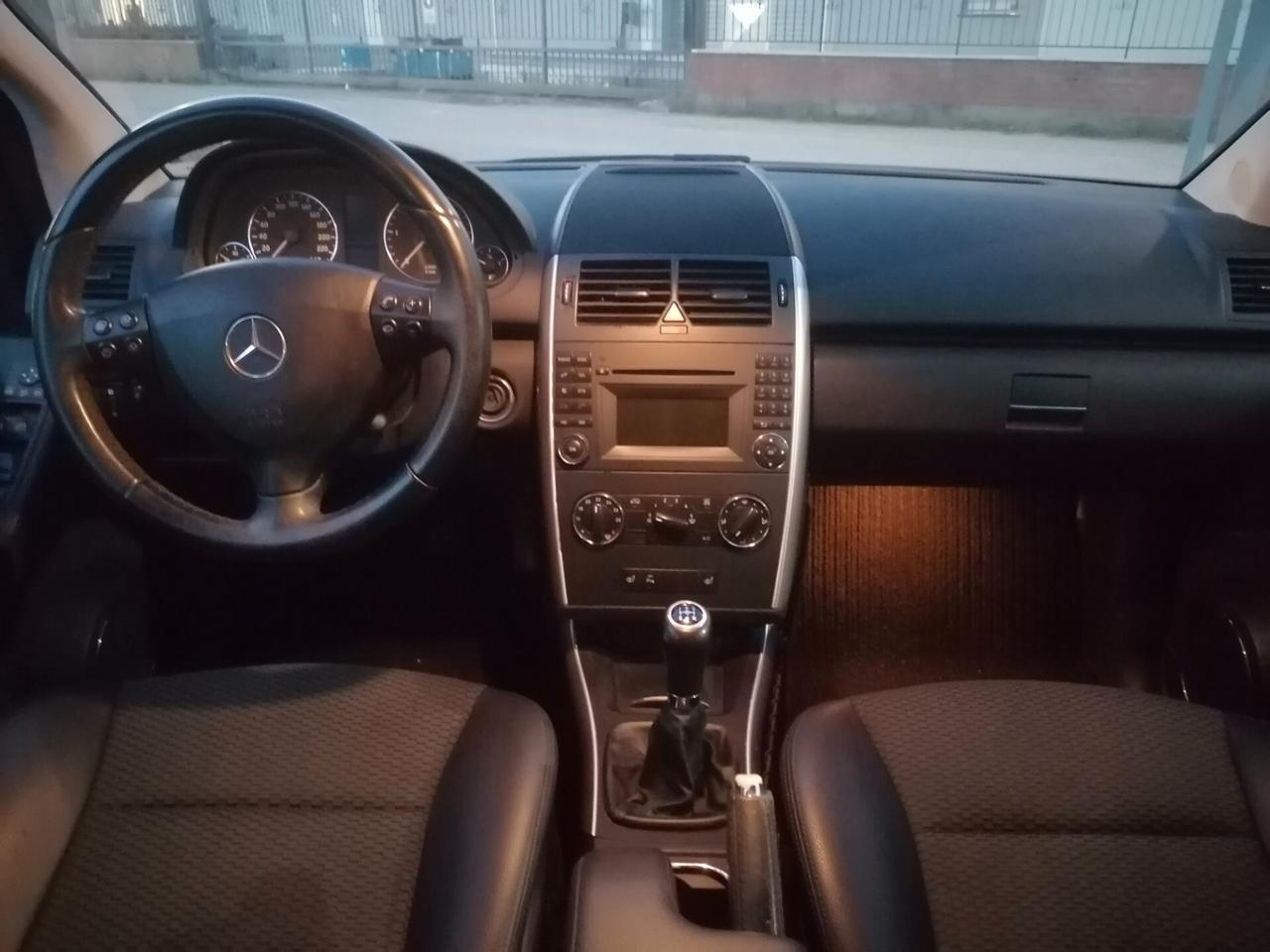 MERCEDES A 160 CDI BlueEFFICIENCY 2011 neopatentati