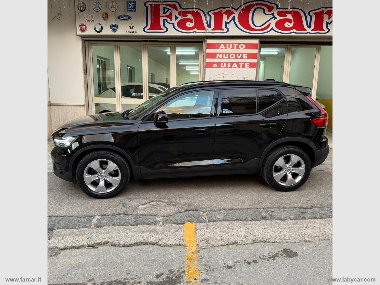 VOLVO XC40 D3 AWD Geartronic Momentum Core