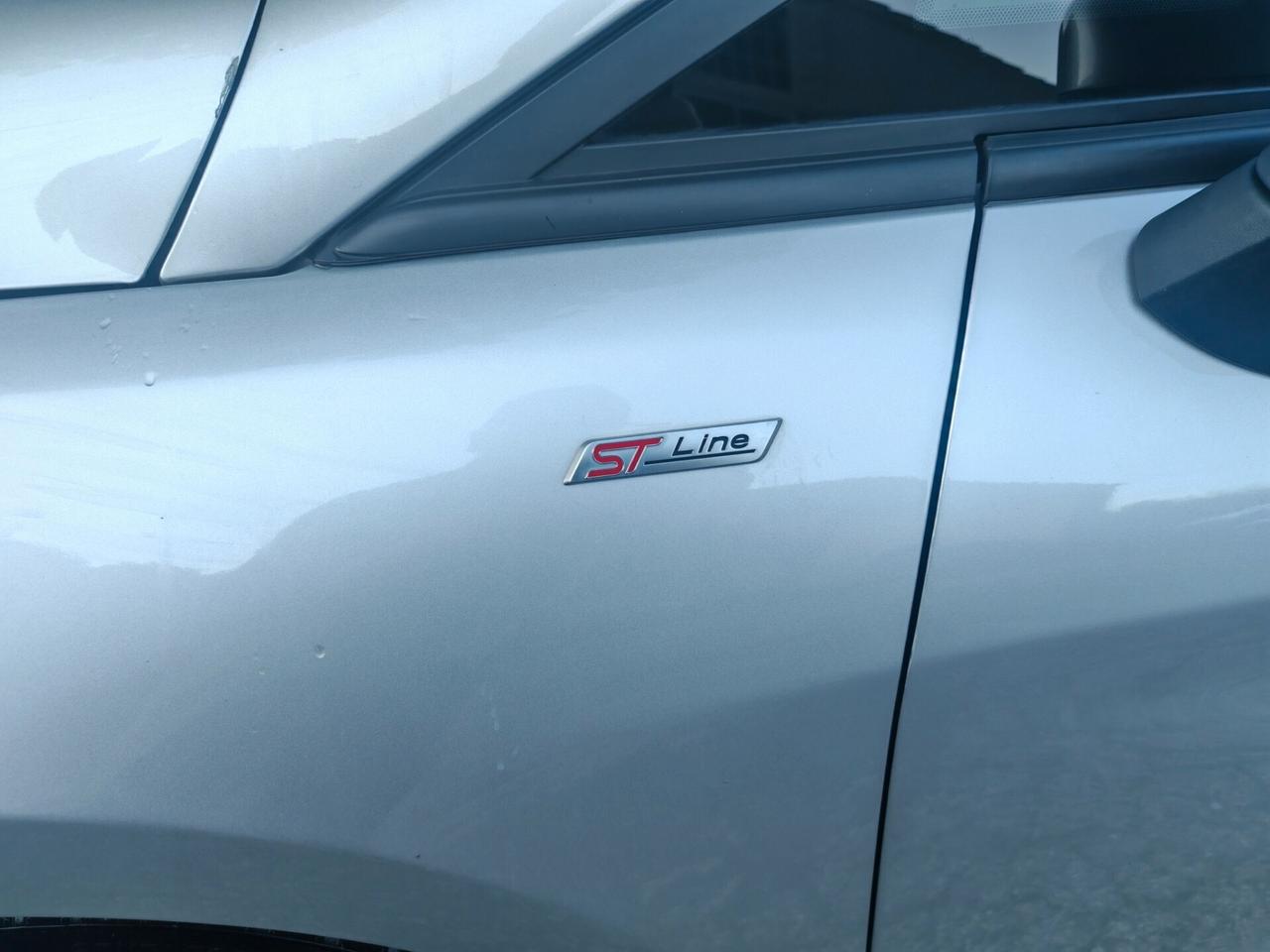 Ford Fiesta Hybrid 125 CV 5 porte ST-Line Incidentata