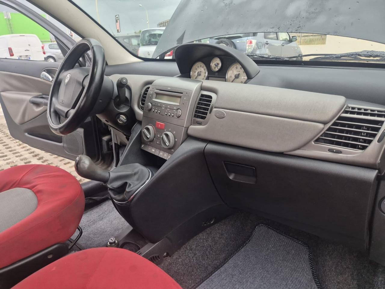 Lancia Ypsilon 1.3 Multijet 16V Argento