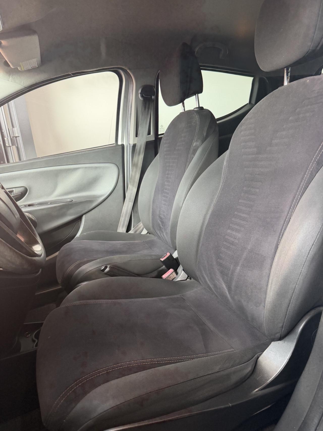 Lancia Ypsilon 1.2 69 CV 5 porte GPL Ecochic Gold