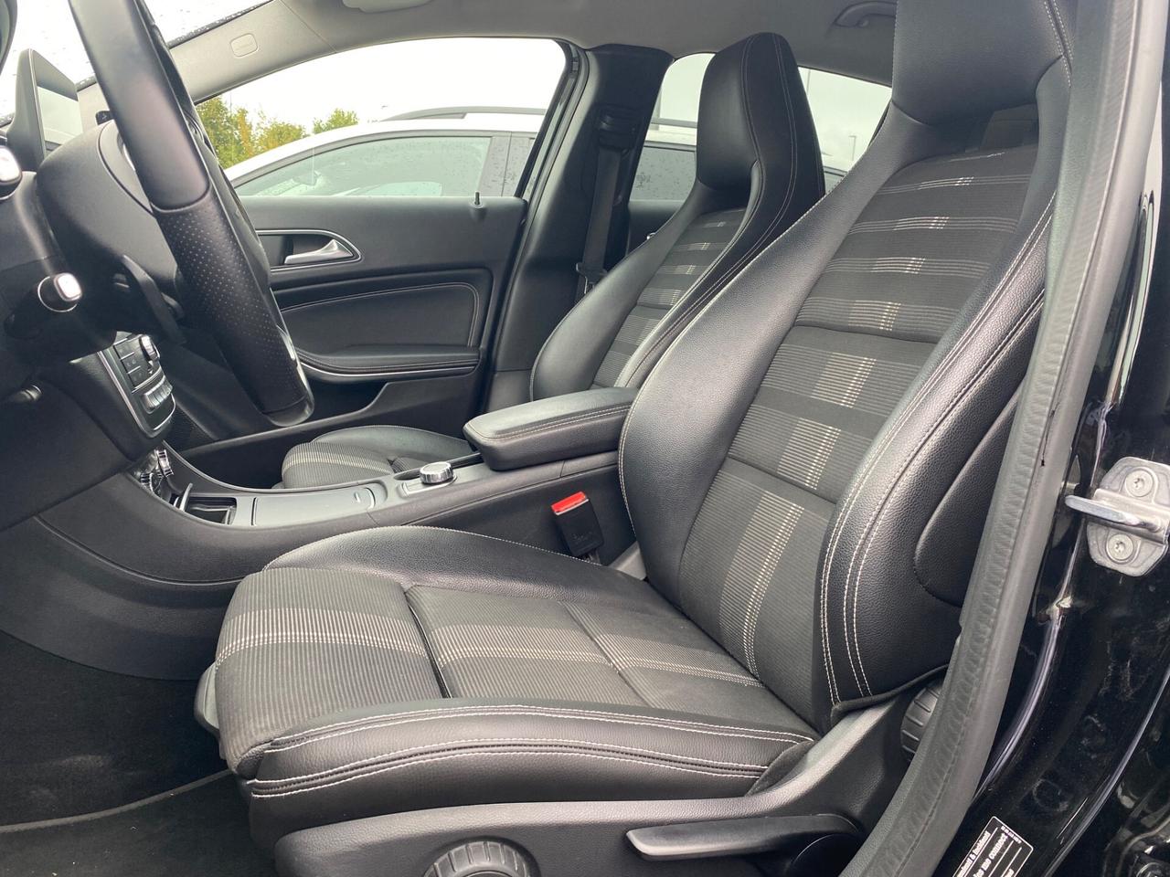 Mercedes GLA 200 d Automatic Sport Pelle Xenon