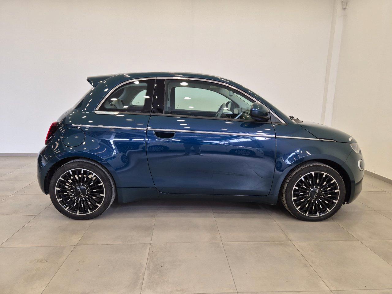 Fiat 500e 42 kWh La Prima by Bocelli IN PROMO - NEOPATENTATI