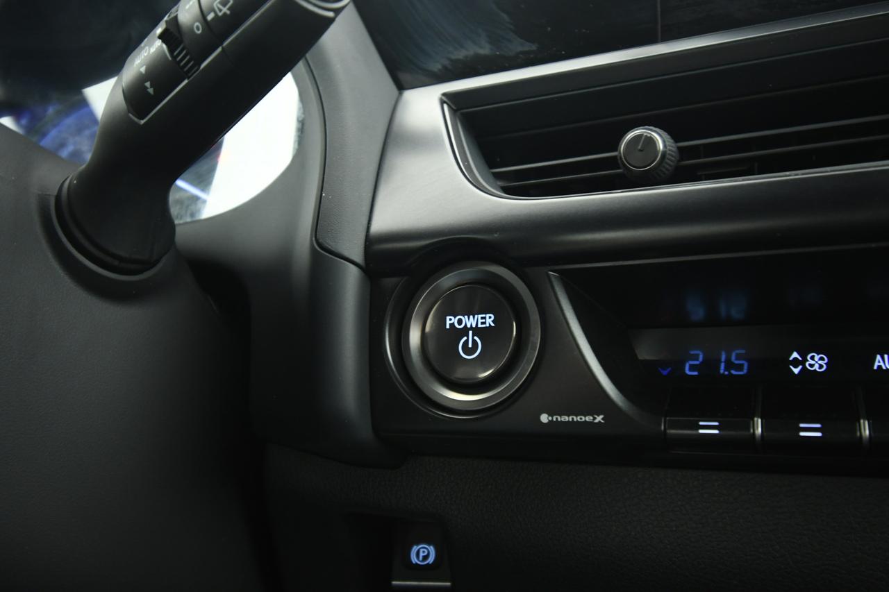 LEXUS UX 250h 2.0 Business 2wd cvt CAMERA+ACC+APP CONNECT