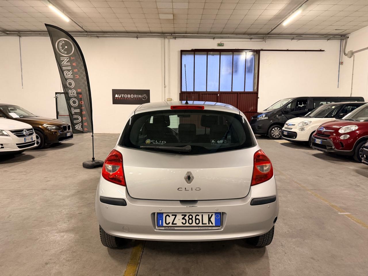 Renault Clio 1.2 16V 3 porte Luxe