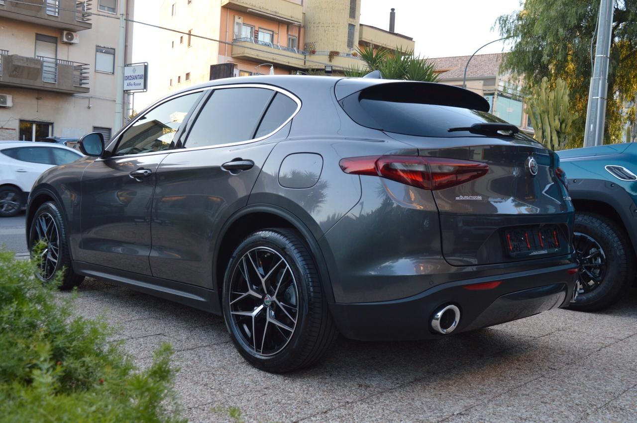 Alfa Romeo Stelvio 2.2 Turbodiesel 150 CV AT8 RWD Super