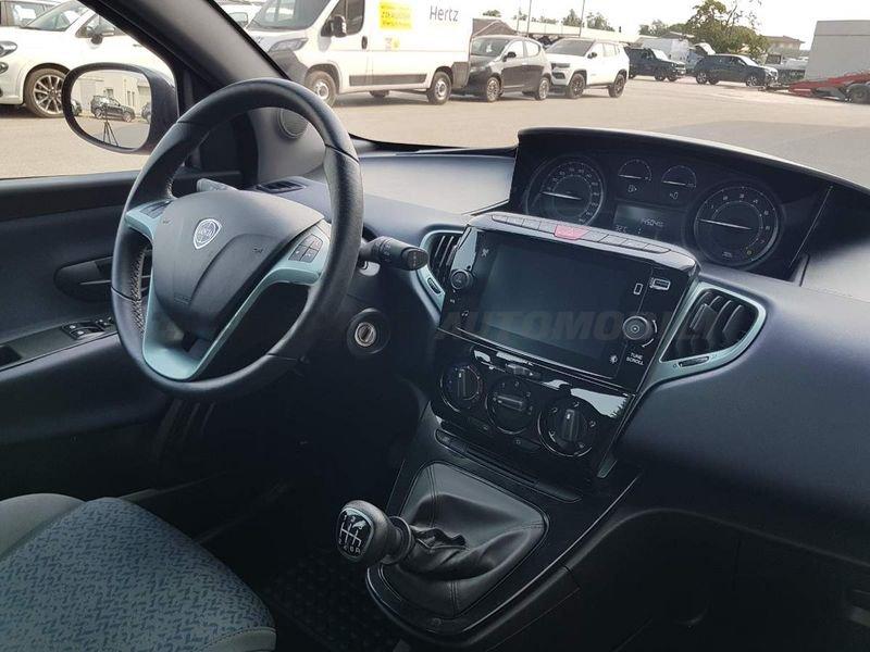 Lancia Ypsilon Ypsilon 1.0 firefly hybrid Gold s&s 70cv