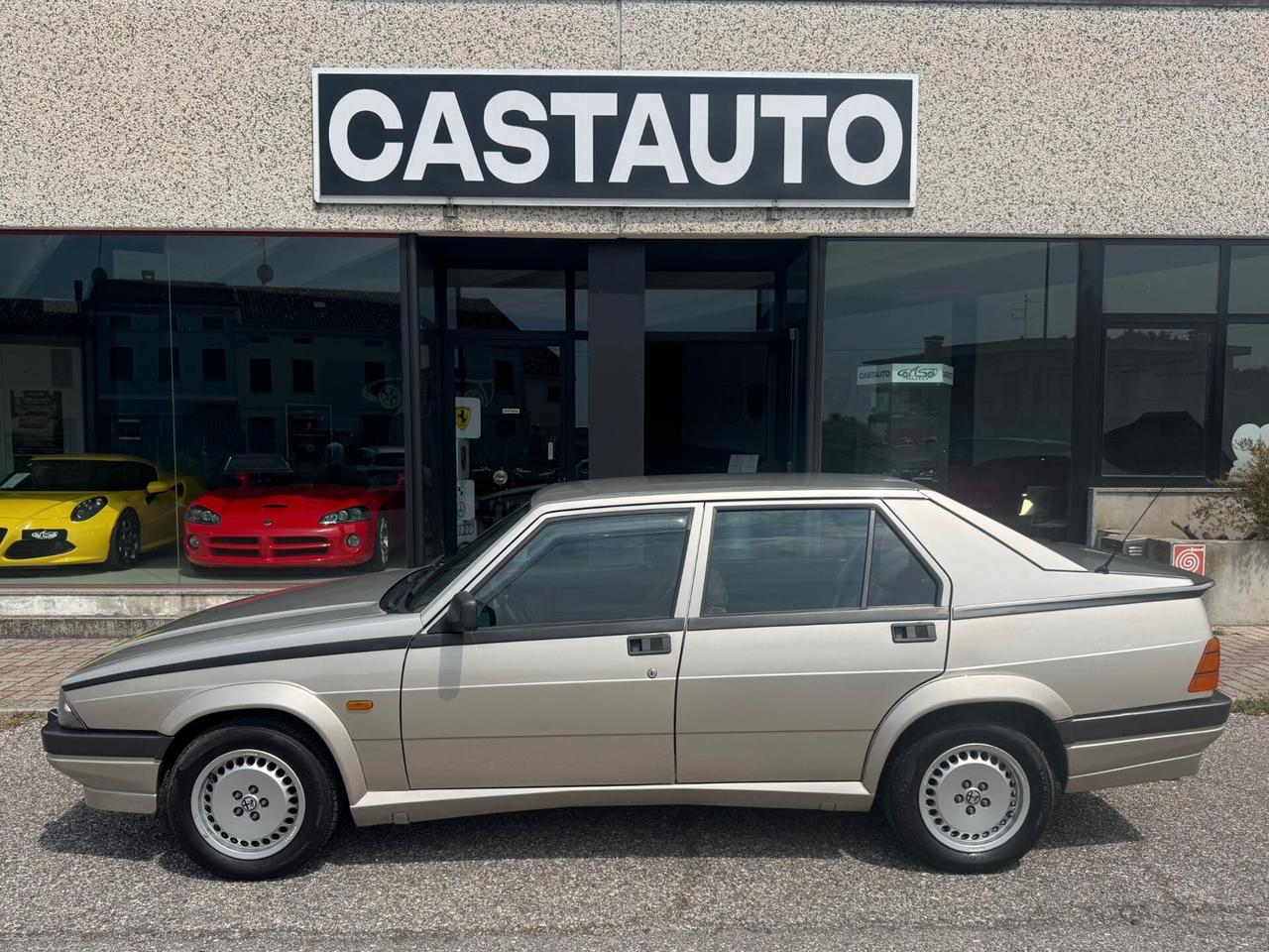 Alfa Romeo 75 2.0i Twin Spark