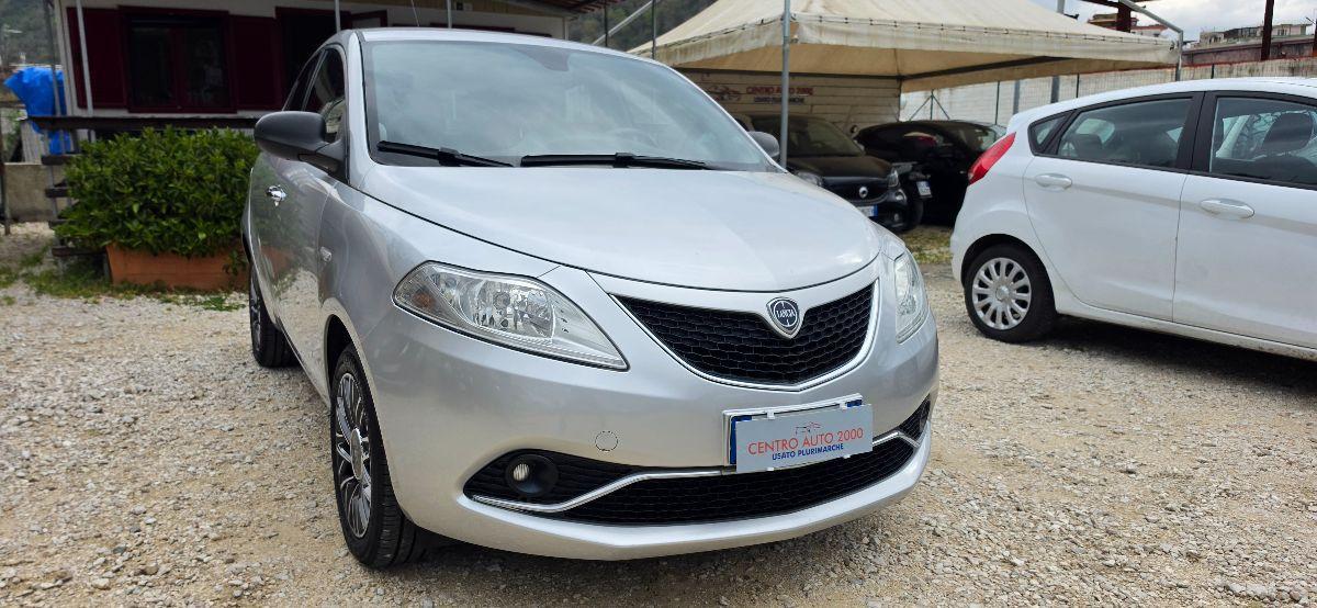LANCIA Ypsilon 1.2 69 CV 5p. GPL Ecochic Silver