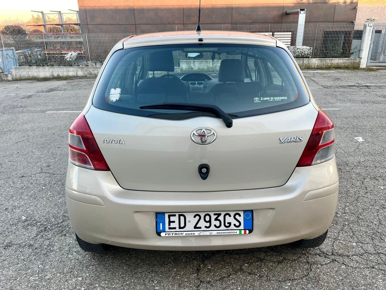 Toyota Yaris 1.0benz 2010 128.000km perfetta per neopatentati