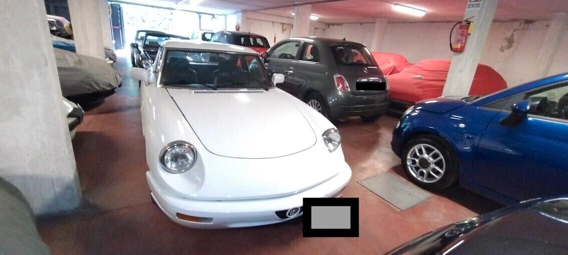 Alfa Romeo Spider 2.0i