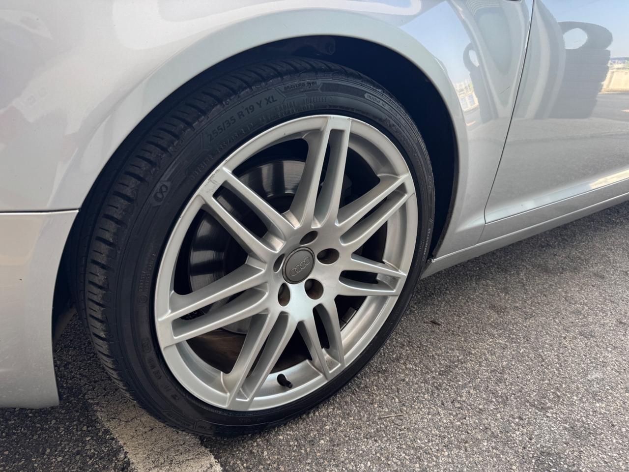 Audi A6 Avant 3.0 V6 TDI quattro S LINE