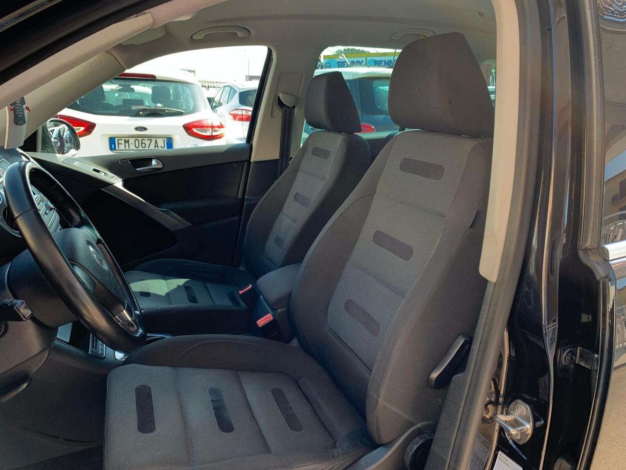 Volkswagen Tiguan 2.0 16V TDI DPF Sport & Style (18°)