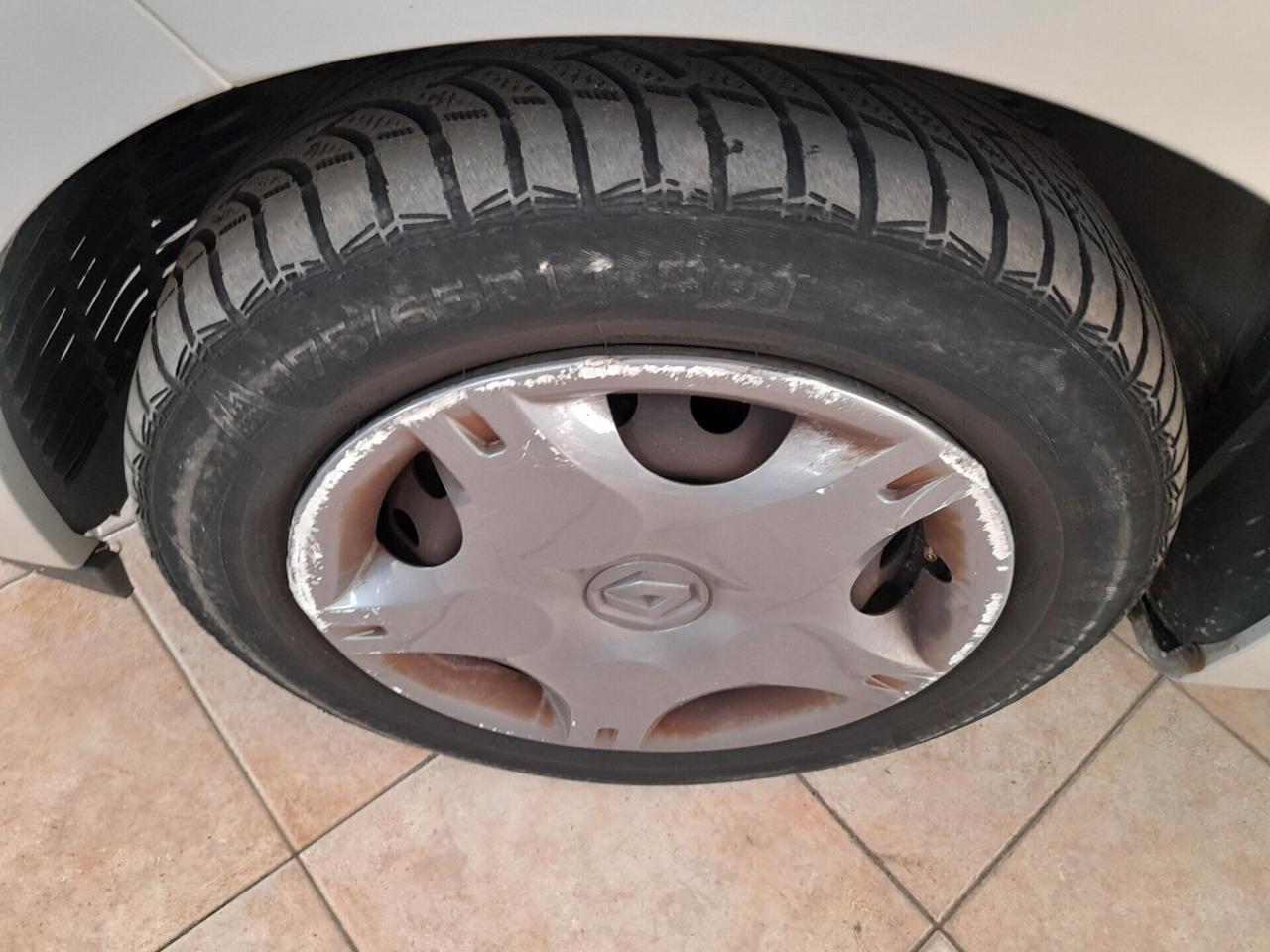 Renault Twingo 1.2 16V Live