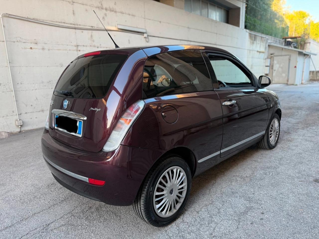 Lancia Ypsilon 1.3 MJT 75 CV OK NEOPATENTATI