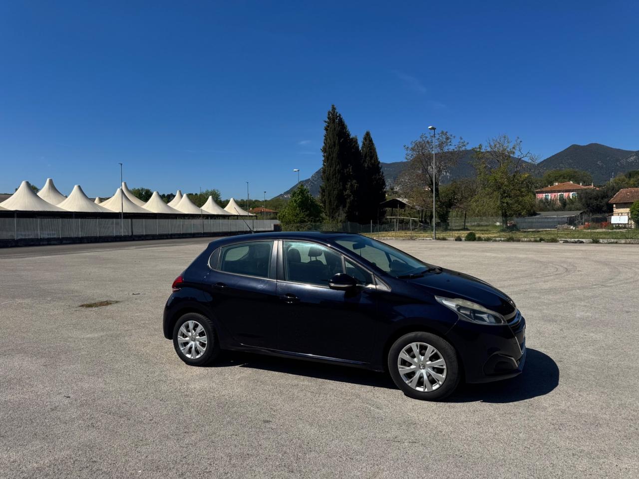 Peugeot 208 benzina anche per neopatentati