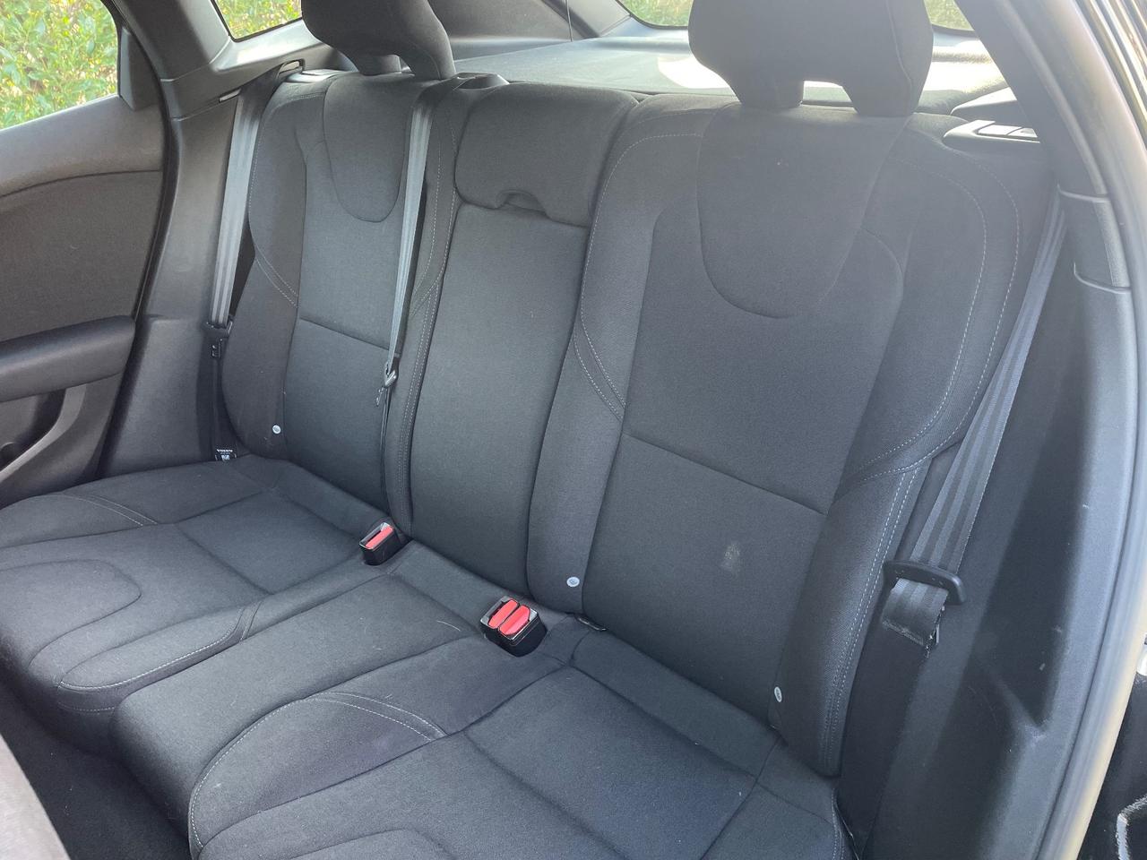 Volvo V40 2.0 D2 120cv MOMENTUM/GARANZIA 12 MESI