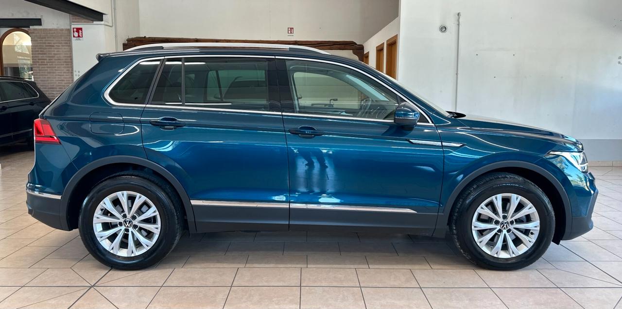 VOLKSWAGEN TIGUAN LIFE 2.0TDI DSG *CARPLAY*RADAR*LUCI*