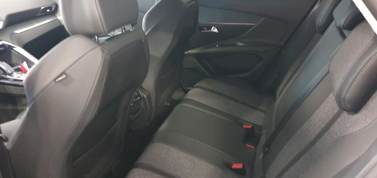 Peugeot 3008 BlueHDi 130 S&S Allure