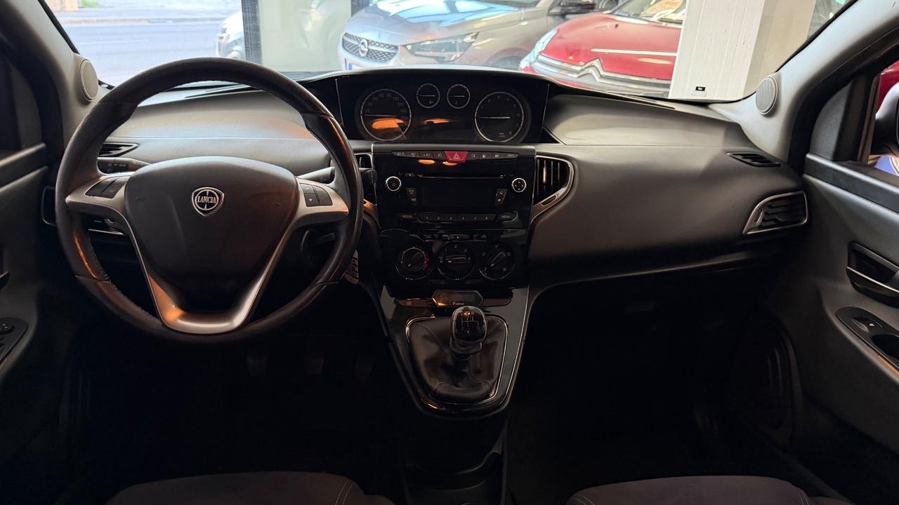 Lancia Ypsilon 0.9 TwinAir 85 CV 5 porte Metano Ecochic Elefantino