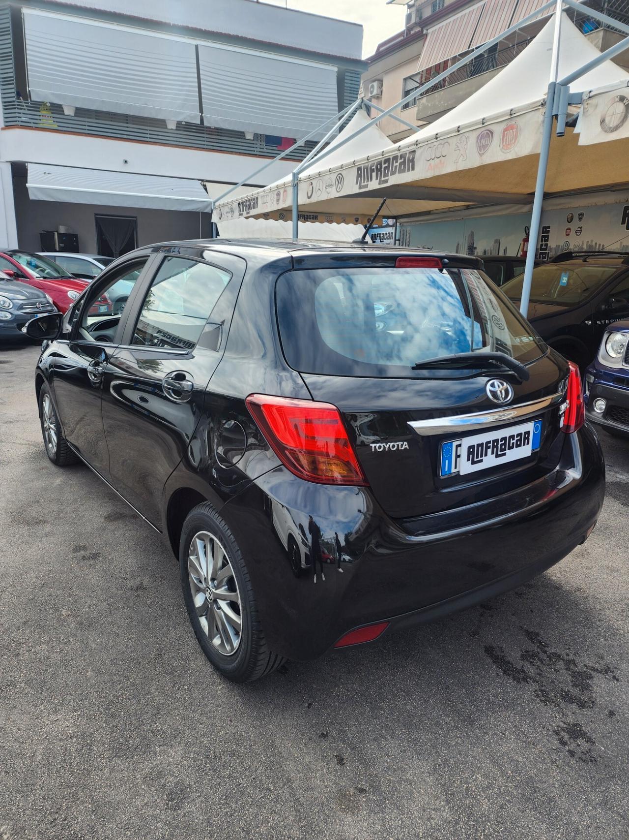 Toyota Yaris 1.4 D-4D 5 porte Lounge - 2017