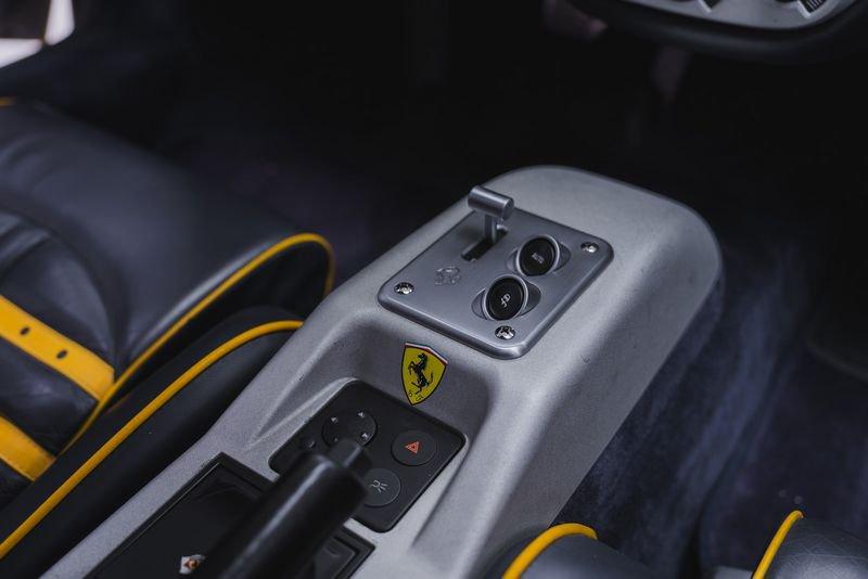 Ferrari 360 FERRARI 360 MODENA