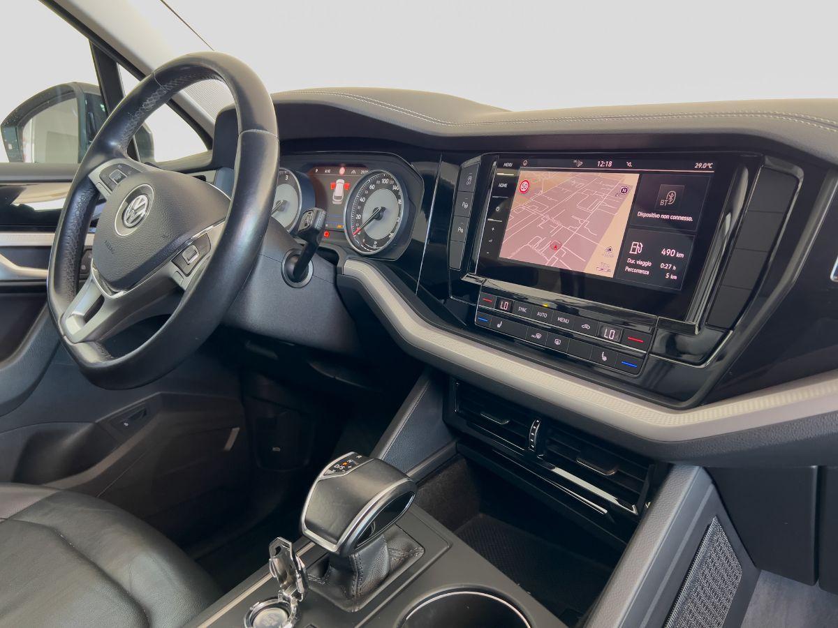 VOLKSWAGEN - Touareg - 3.0 TDI Black Style