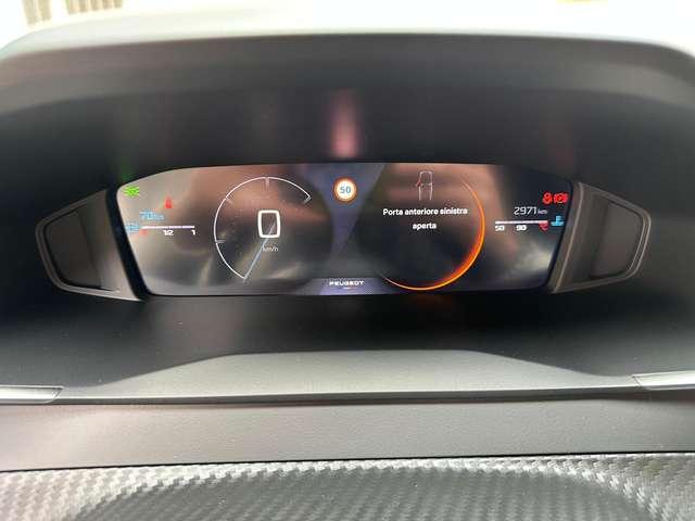 Peugeot 2008 1.2 100cv Allure+ Key Less+ Navi + Camera Ant&Post