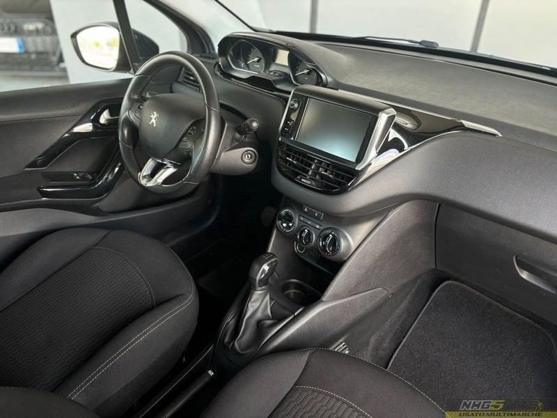 Peugeot 208 PureTech 82 5p. GPL Allure