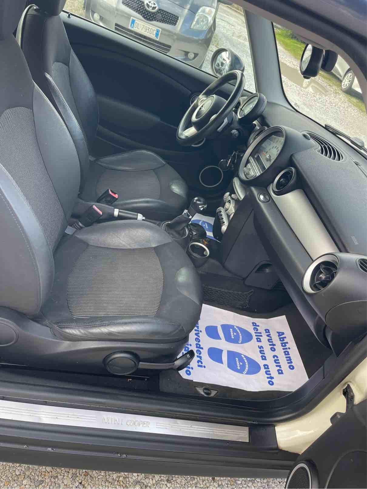 MINI COOPER D - AUTOMATICA - CHILLI