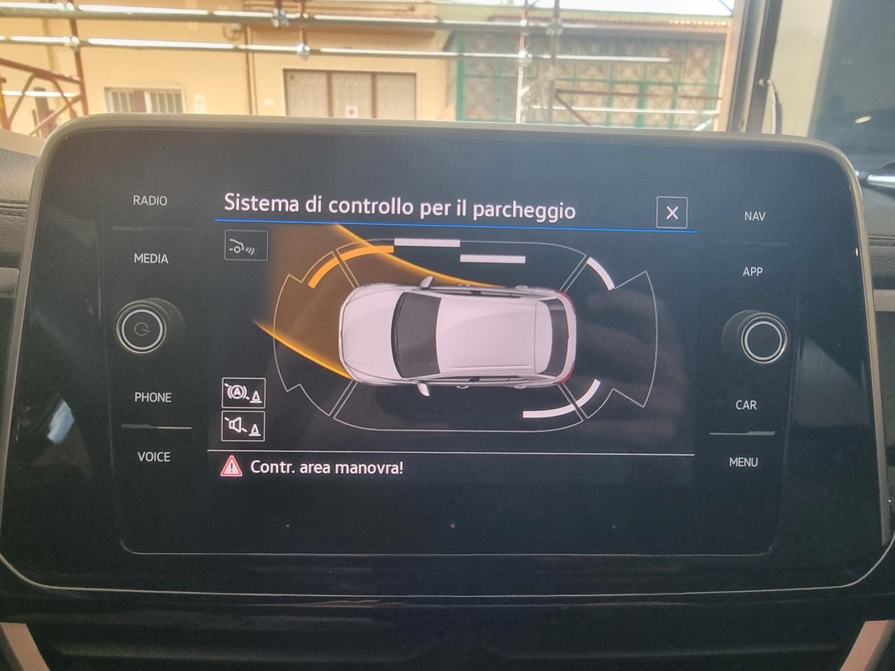 Volkswagen T-Roc 2.0 TDI SCR R-Line GARANZIA UFFICIALE VW FINO AL 2028 o 80000 KM
