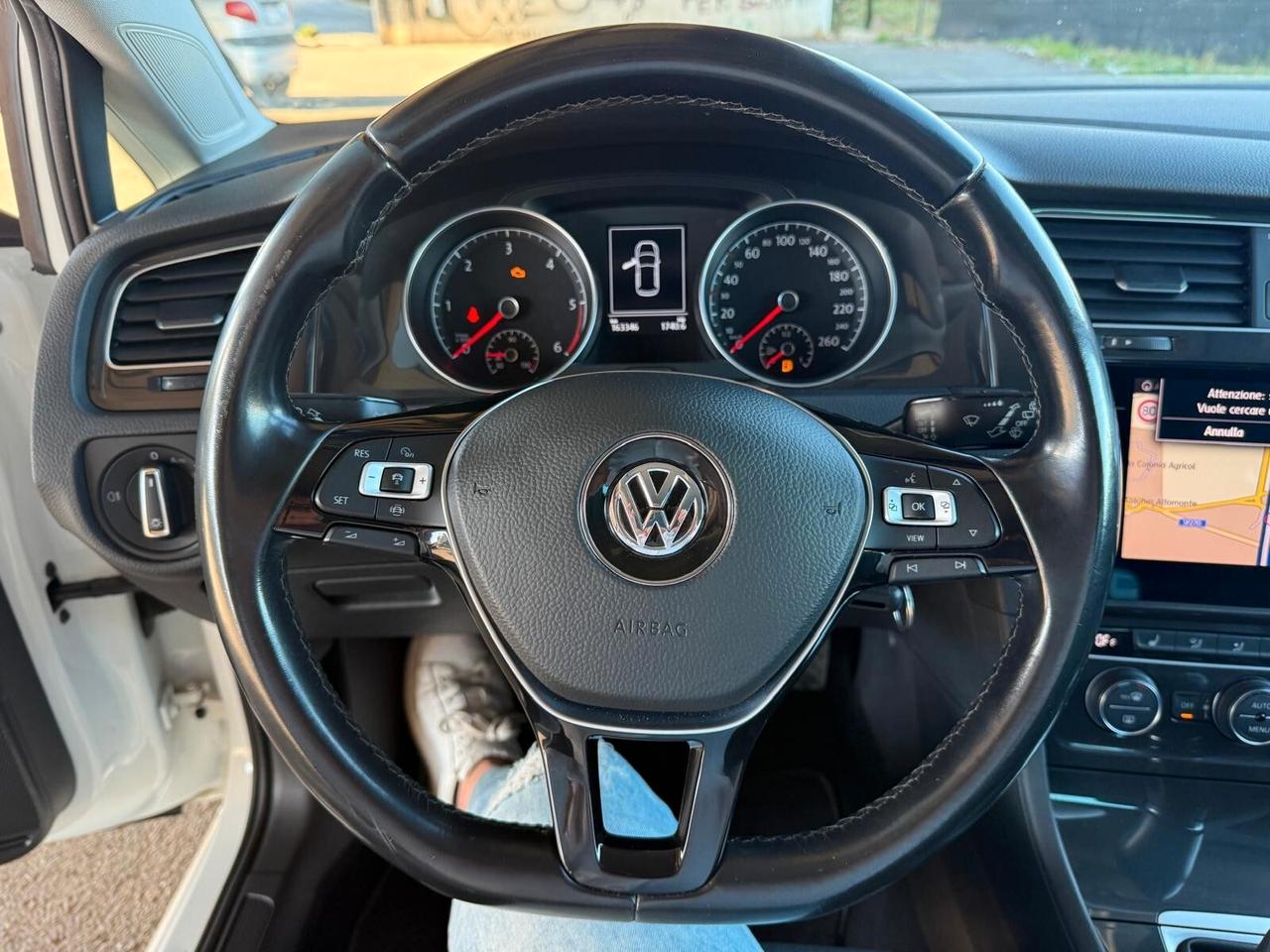 Volkswagen Golf 1.6 TDI 115 CV 5p R line