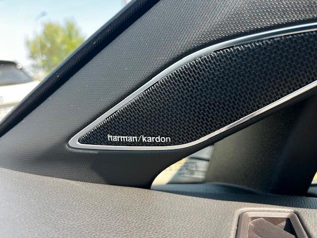 Volkswagen Golf VIII 2.0 tsi R 4motion 333cv dsg "AKRAPROVIC / TETTO APRIBILE / IQ LIGHT / ...