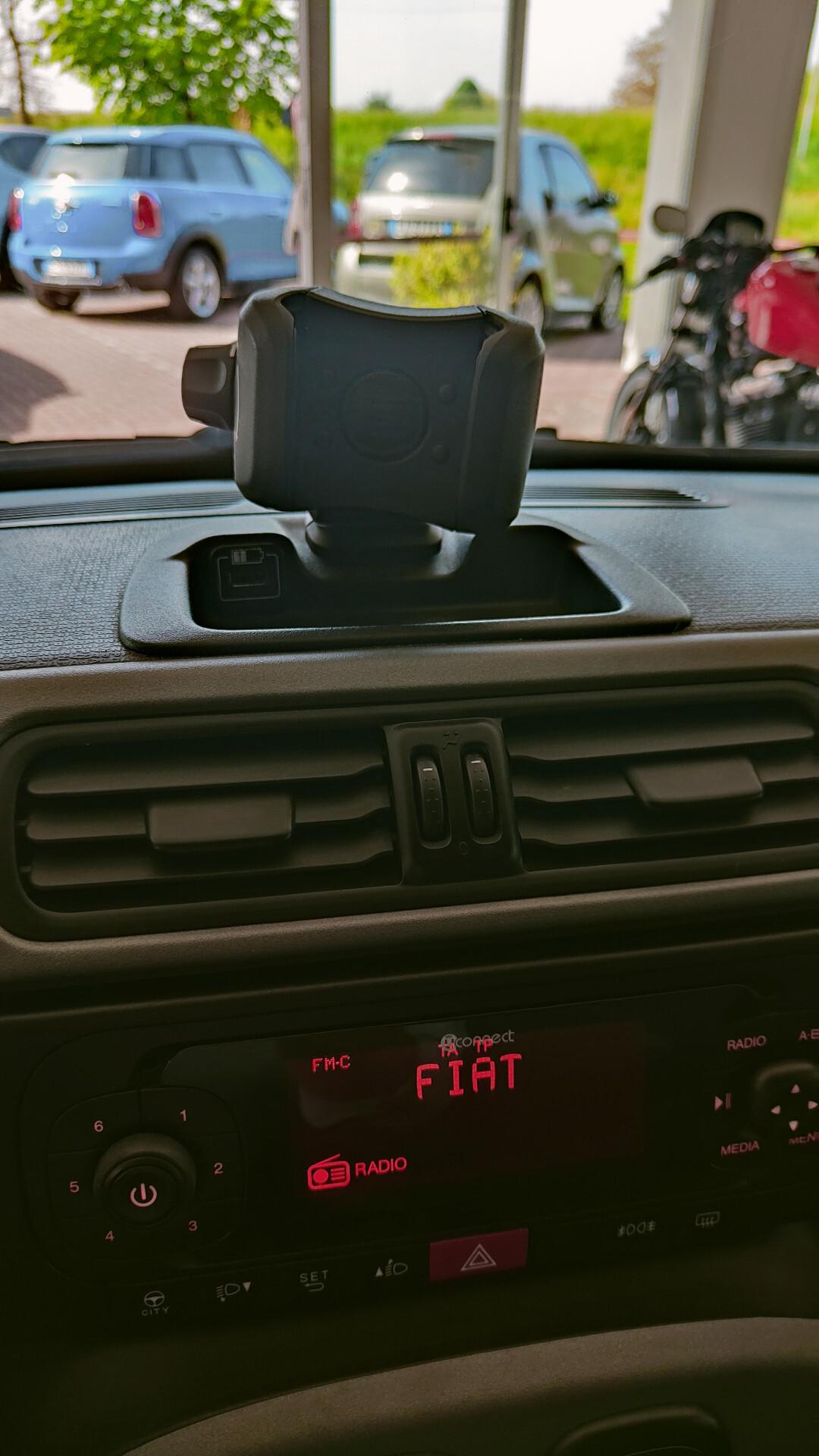 Fiat Panda 1.2 Lounge OK NEO PATENTATI 77.800 KM