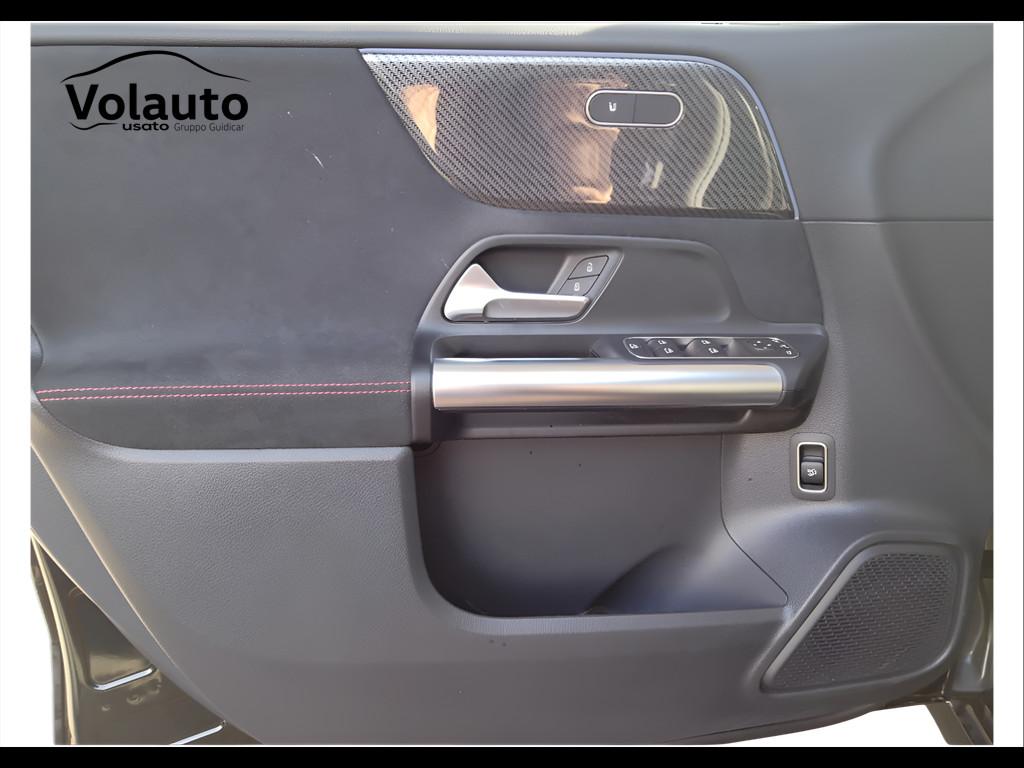 Mercedes-Benz Classe B - W247 2023 - B 180 AMG Line Advanced Plus auto
